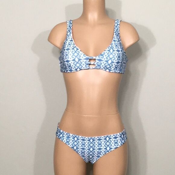 BECCA reversible bikini. M- bottom/L- top   NWT - Picture 3 of 12